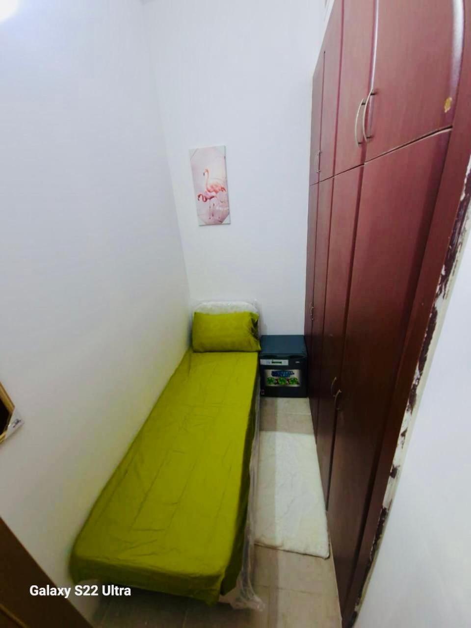 Homestay Single Partition 2 Min From Metro Swiming Pool View Dubai
