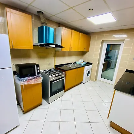 Single Partition 2 Min From Metro Swiming Pool View Apartment Dubai Exterior photo
